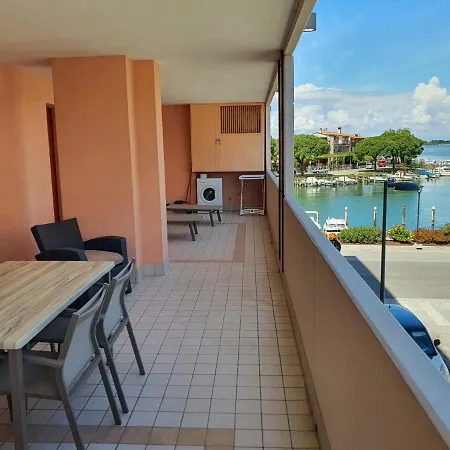 Capitol Lejlighedshotel Grado