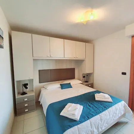 Apartahotel Capitol 4*