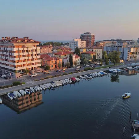 Capitol Lejlighedshotel Grado