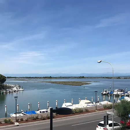 Apartahotel Capitol 4*