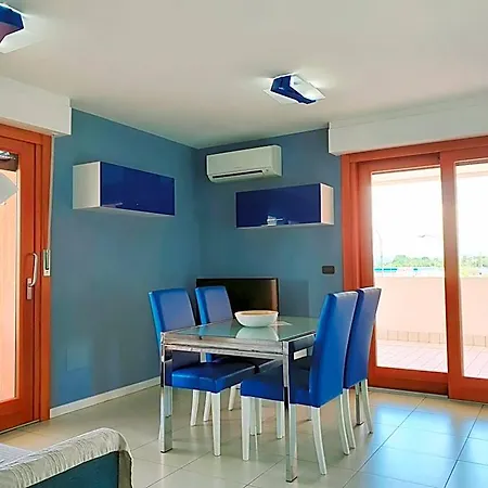 Capitol Aparthotel 4*