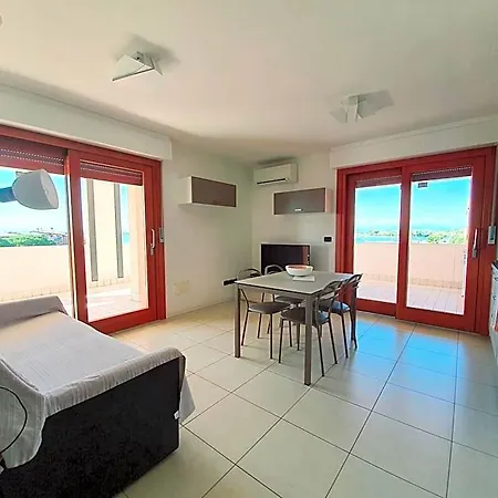 Aparthotel Capitol 4*