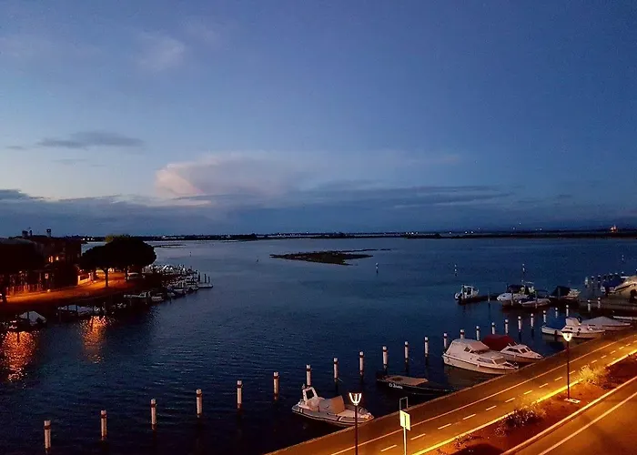 Capitol Aparthotel 4*