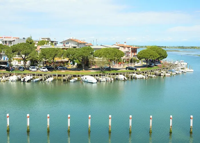 Aparthotel Capitol 4*