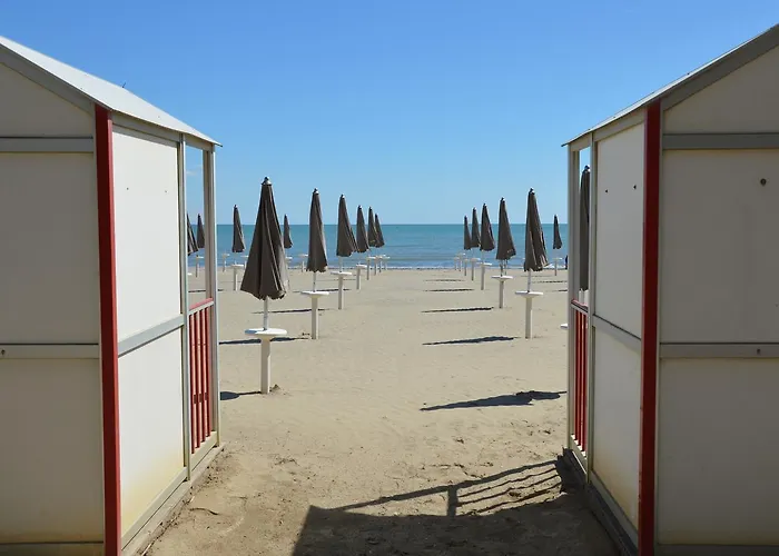 Capitol Aparthotel 4*