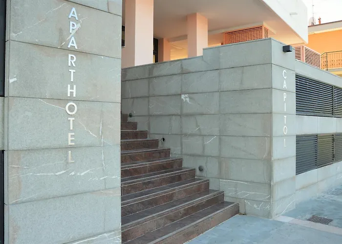 Aparthotel Capitol 4*